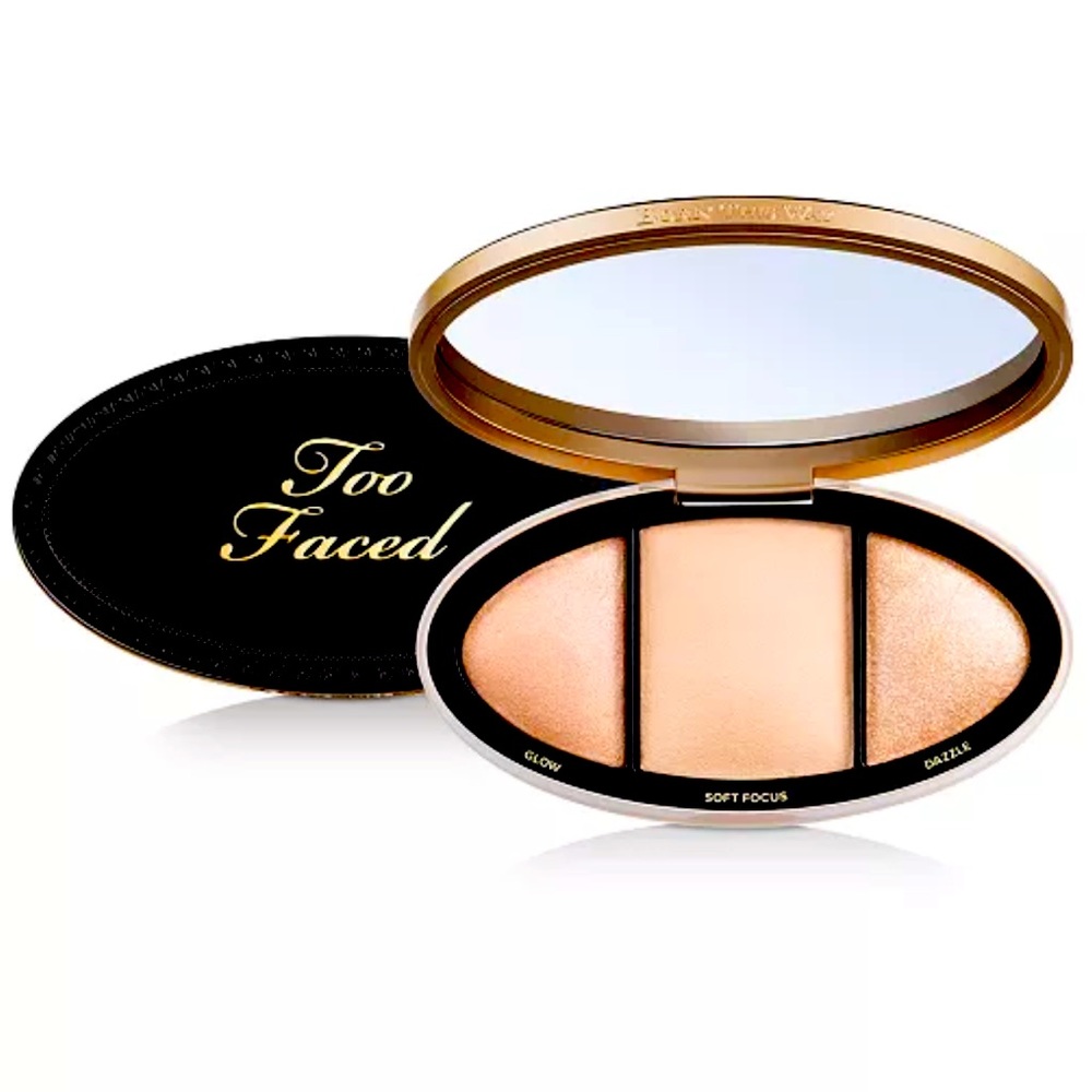 Too Faced Turn Up The Light Palette. Shade Light